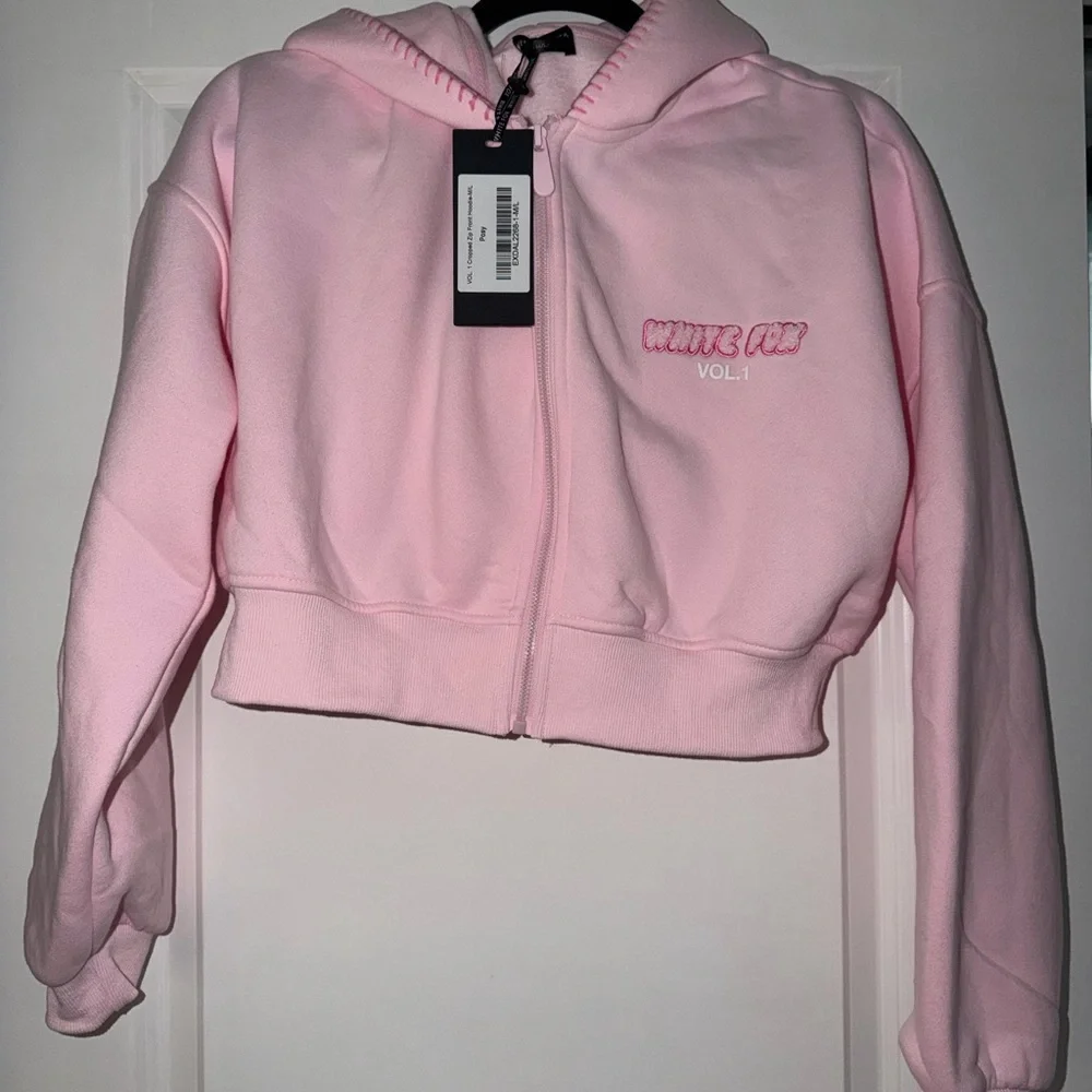 NWT! WHITE FOX- cropped zip front hoodie - Picture 1 of 8